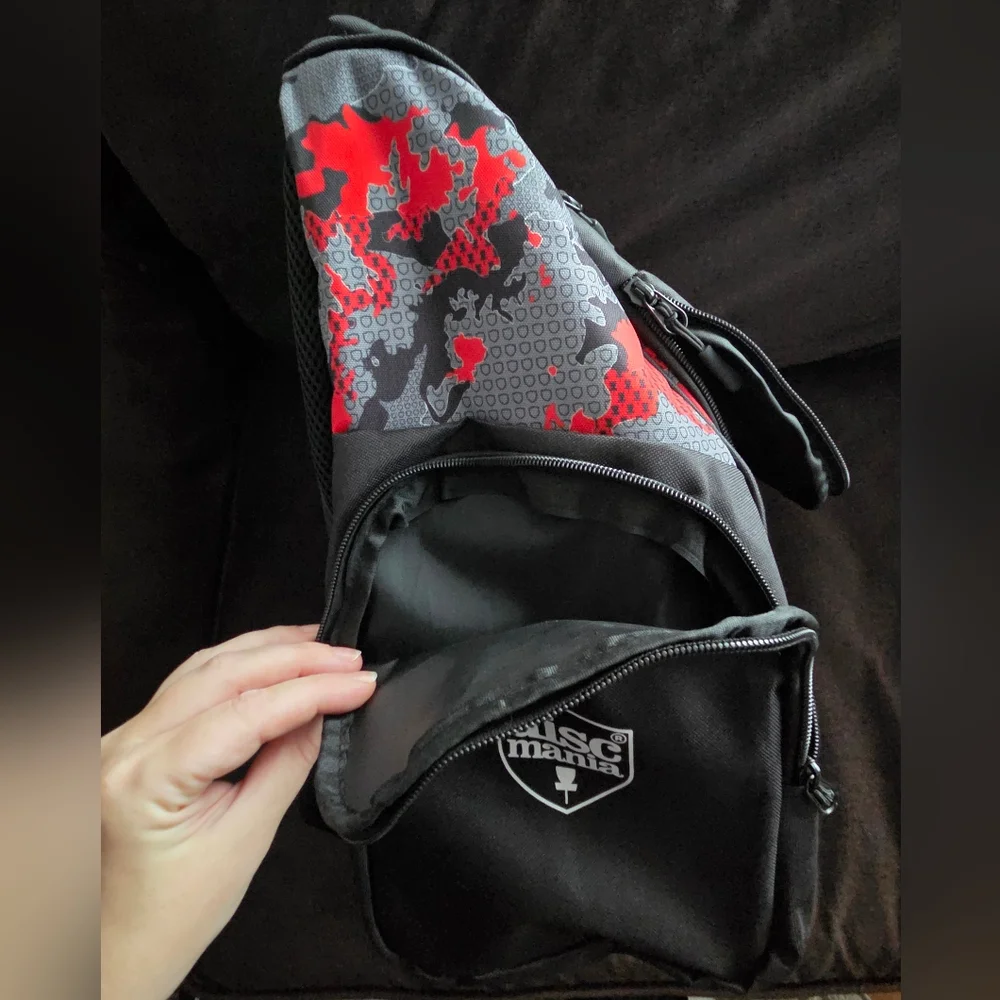 DiscMania Fanatic Fly Backpack (Disc Golf) *BRAND NEW, NEVER USED* - Picture 7 of 8